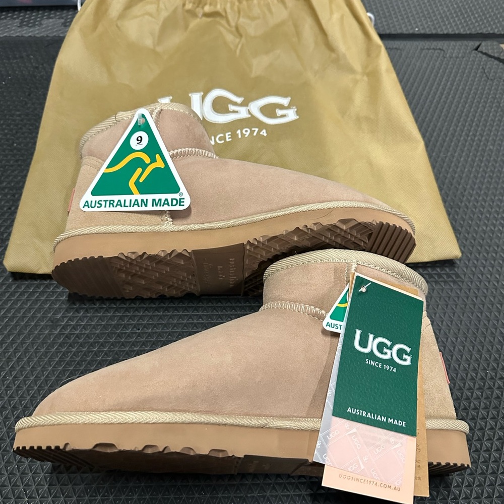 UGG Since 1974 Ultra Mini Boots: NWT - Picture 7 of 11